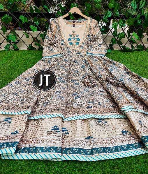 **AA BEAUTIFUL Premium heavy cotton long sleeveless gown detaile